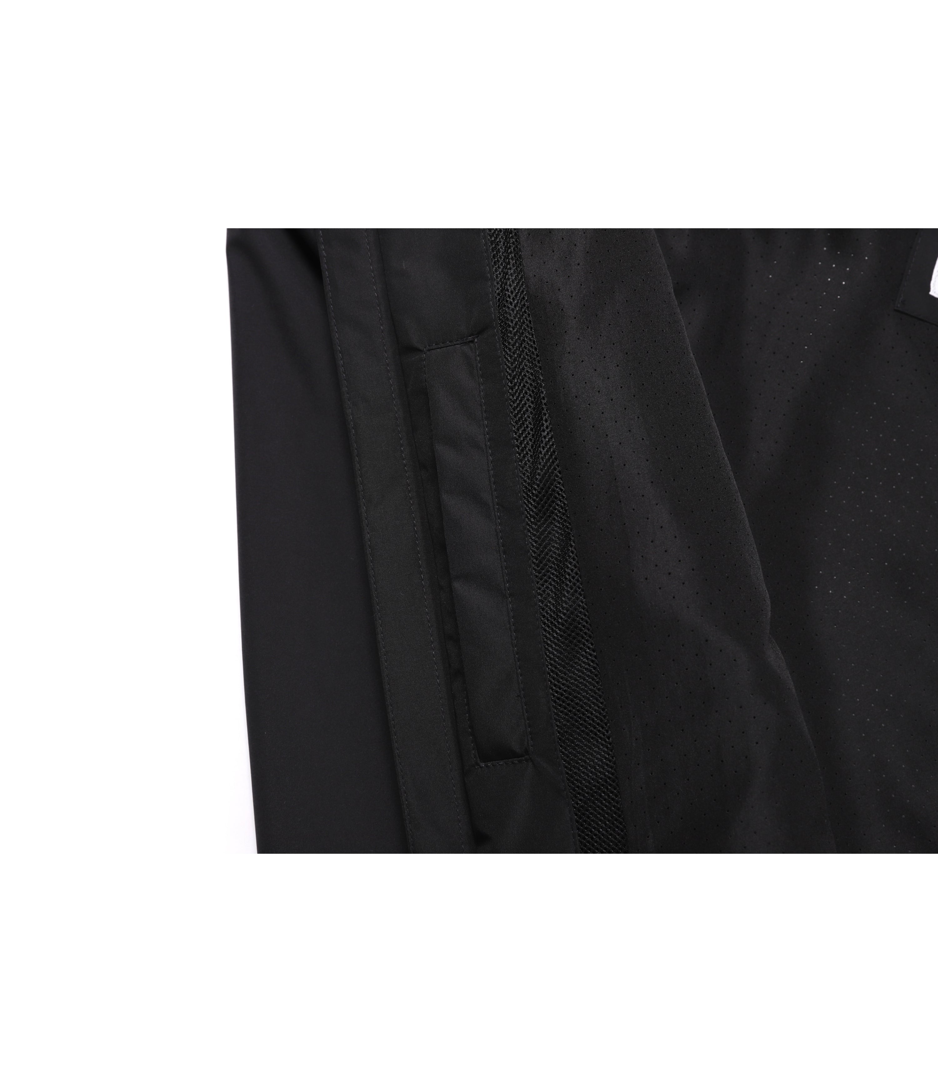 Unisex ATLAS Windstopper By Gore-Tex Labs<br>CARBON BLACK