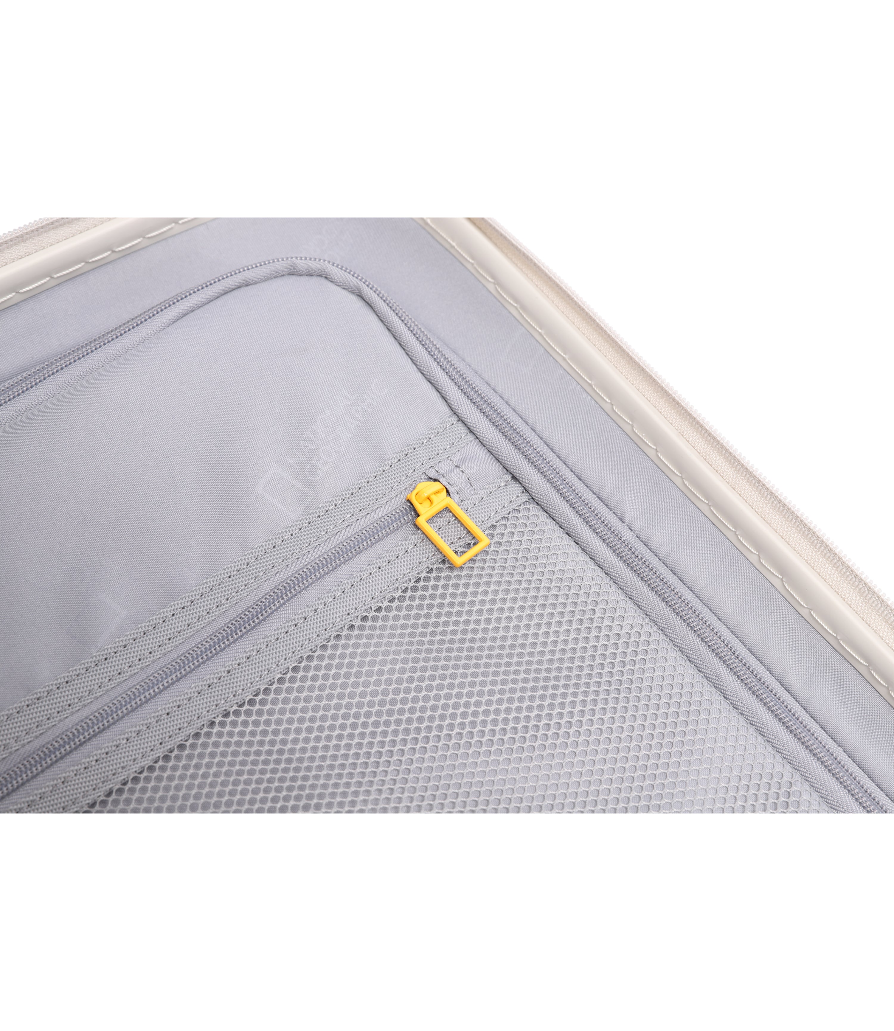 Arch Luggage 26 Inch<br>IVORY