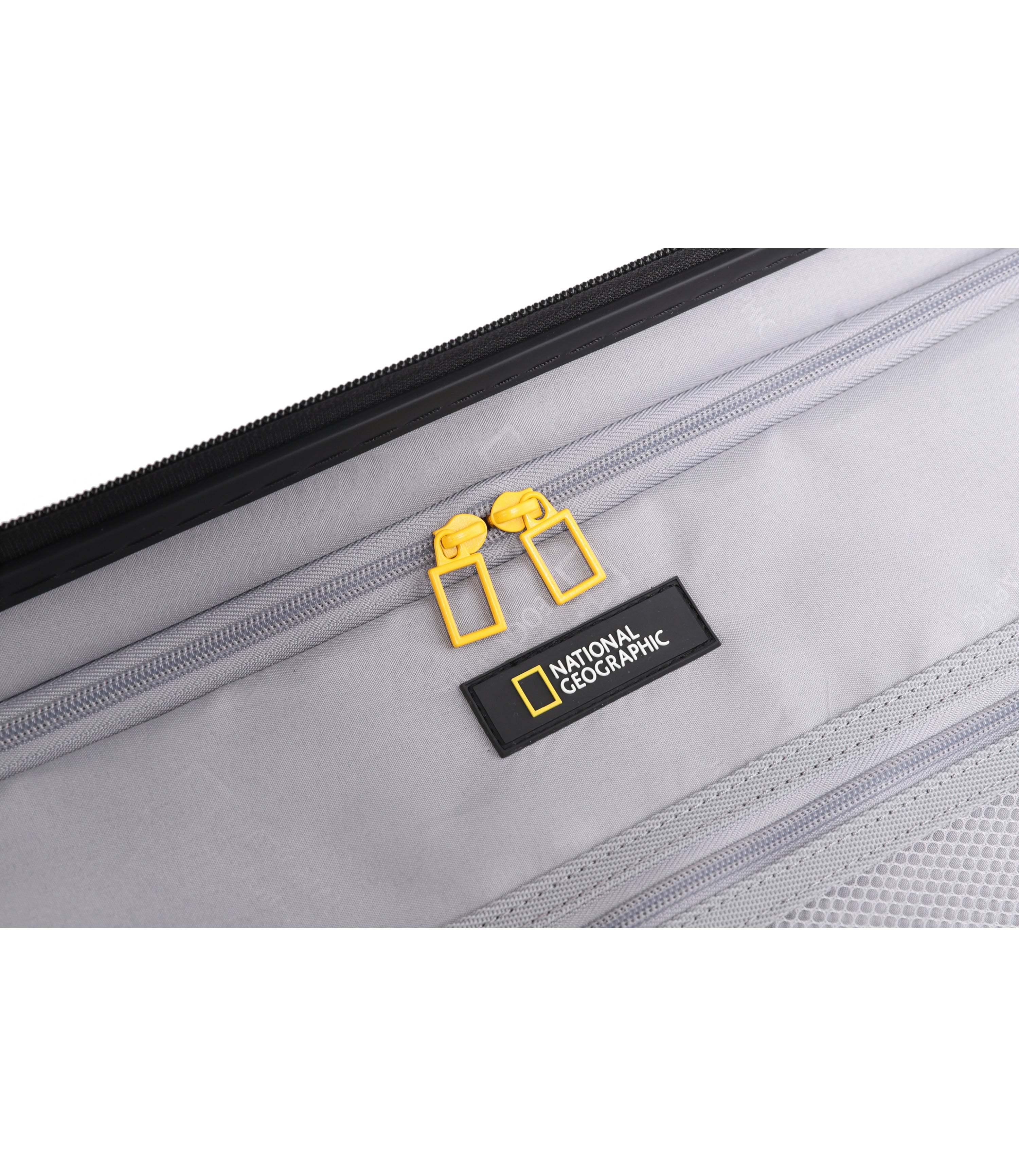 Arch Luggage 26 Inch<br>BLACK