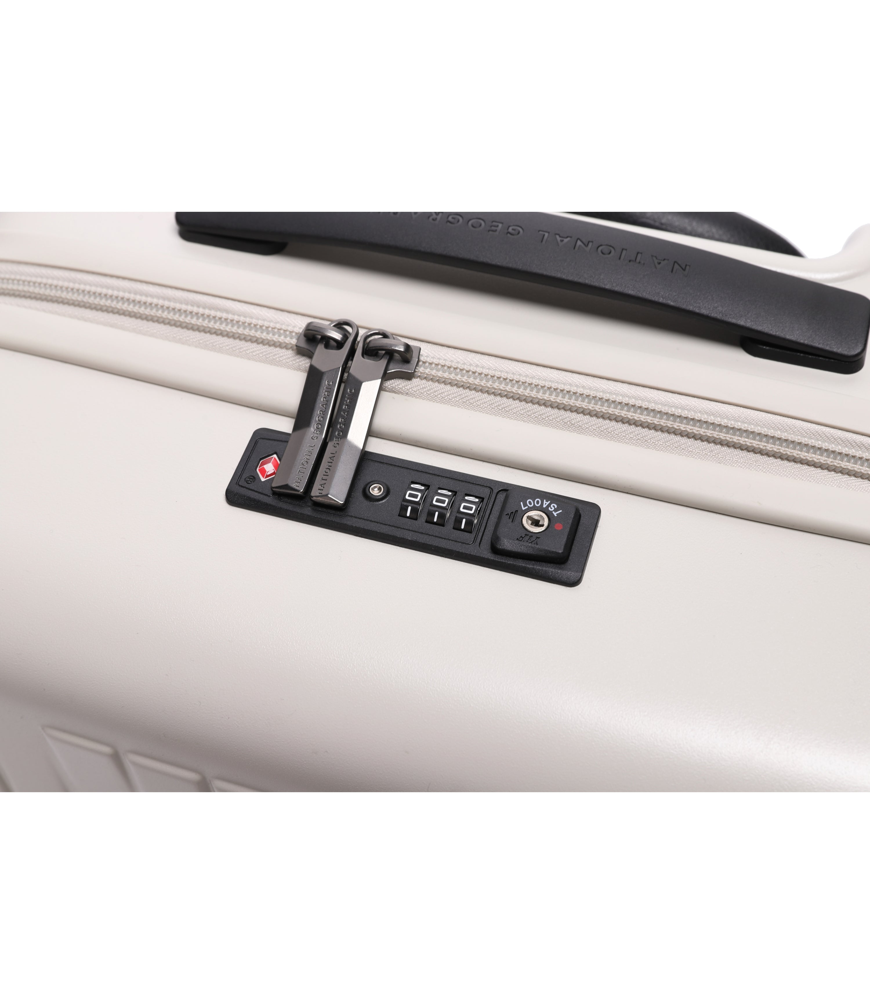 Arch Luggage 20 Inch<br>IVORY