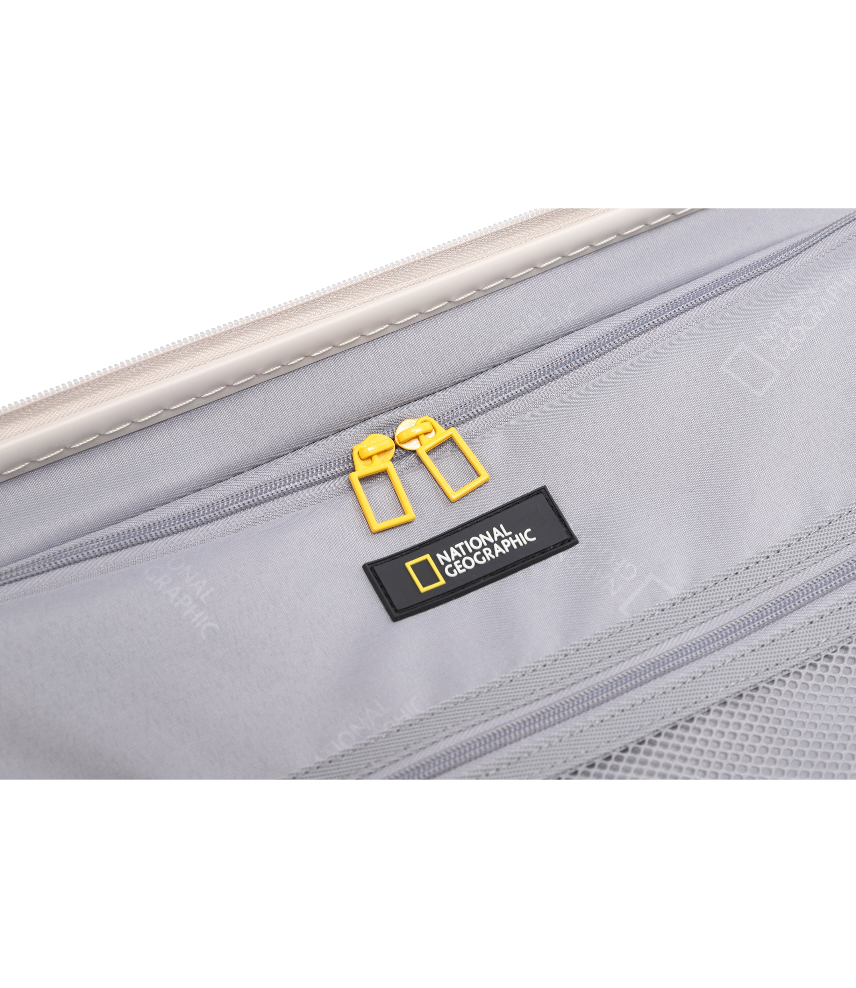 Arch Luggage 20 Inch<br>IVORY