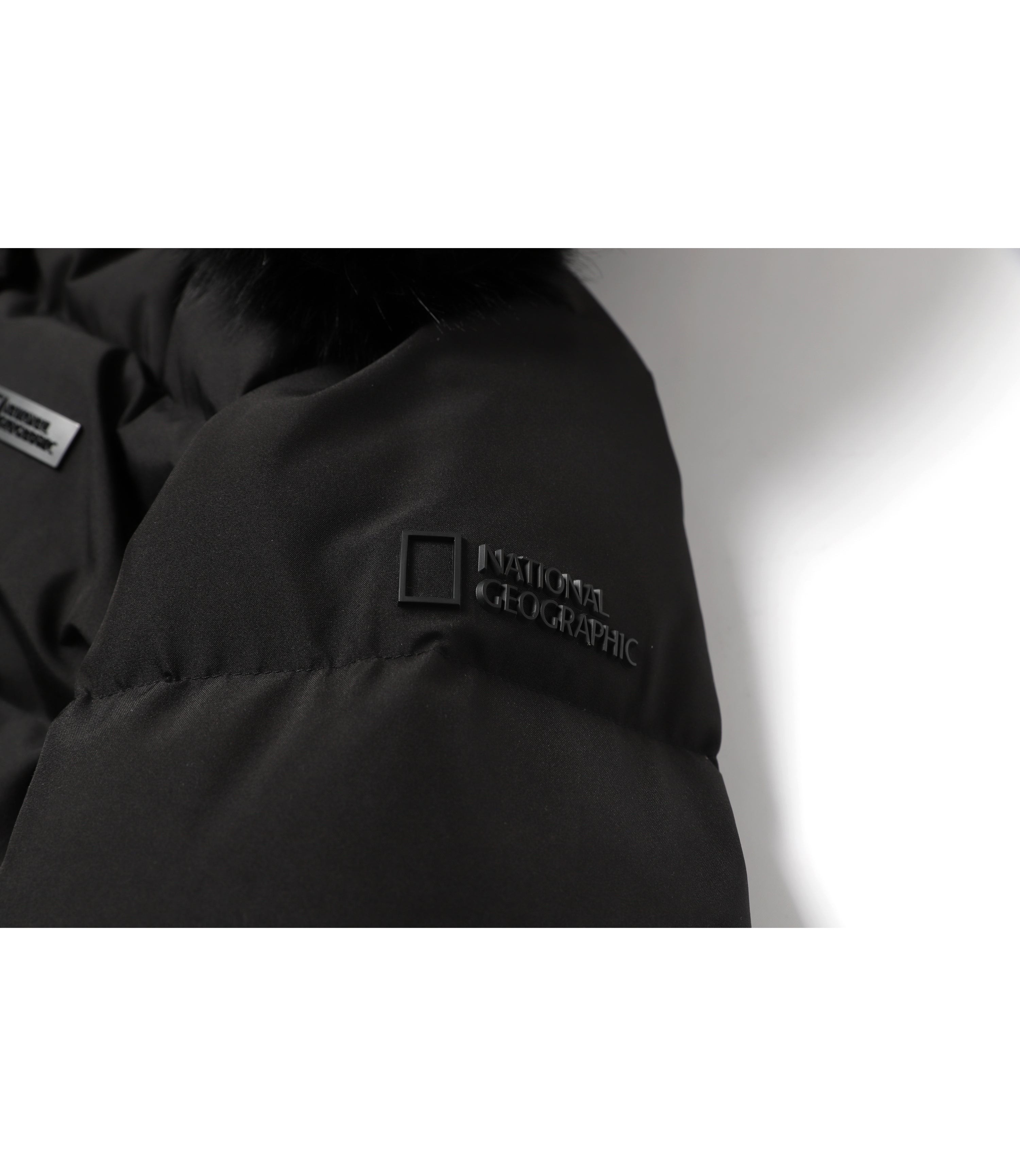 Women's ATLAS WINDSTOPPER Long-Length Goose Down Jacket<br>CARBON BLACK