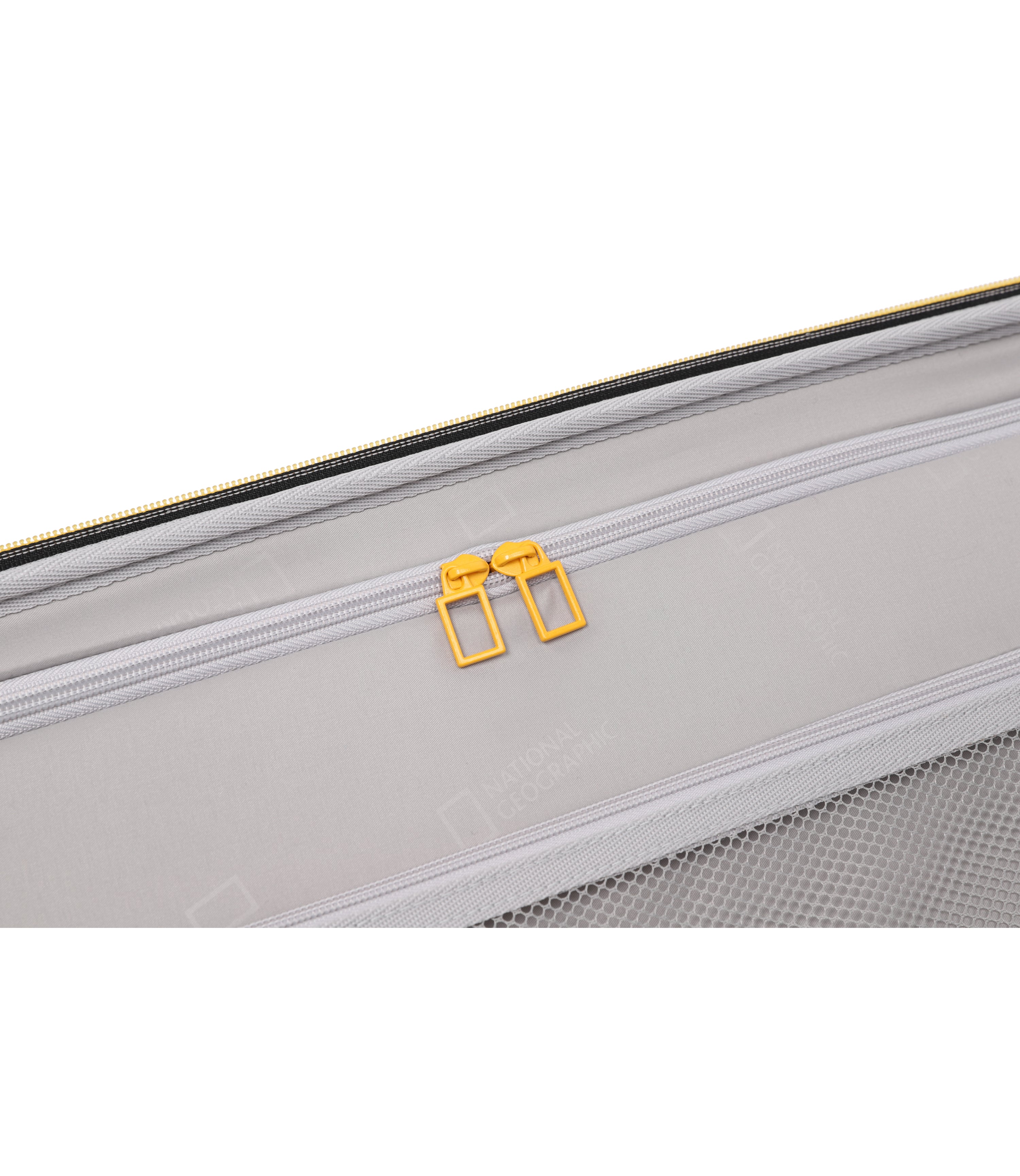 Vanta Luggage 26 Inch<br>BLACK