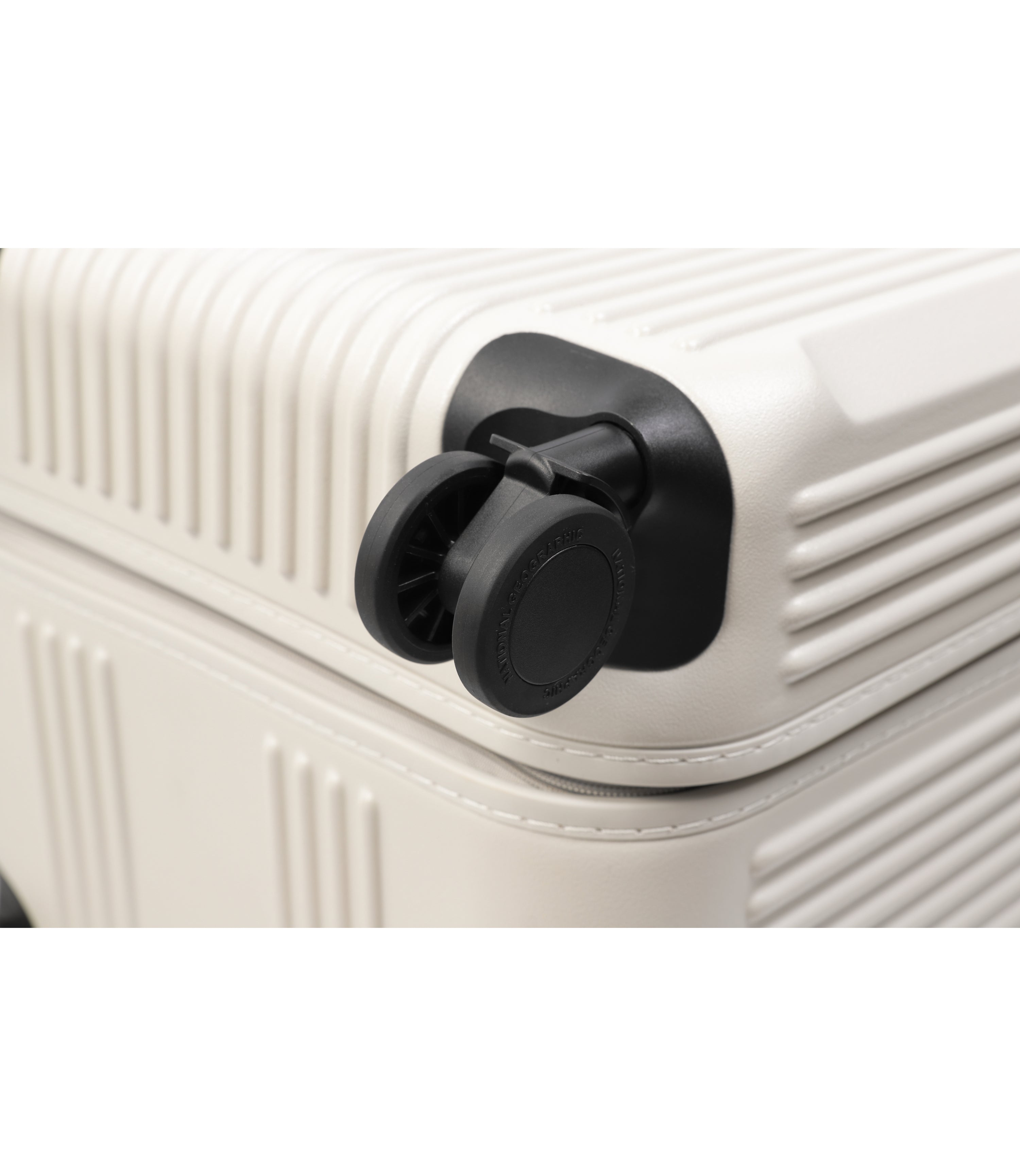 Stonehenge Luggage 26 Inch<br>IVORY