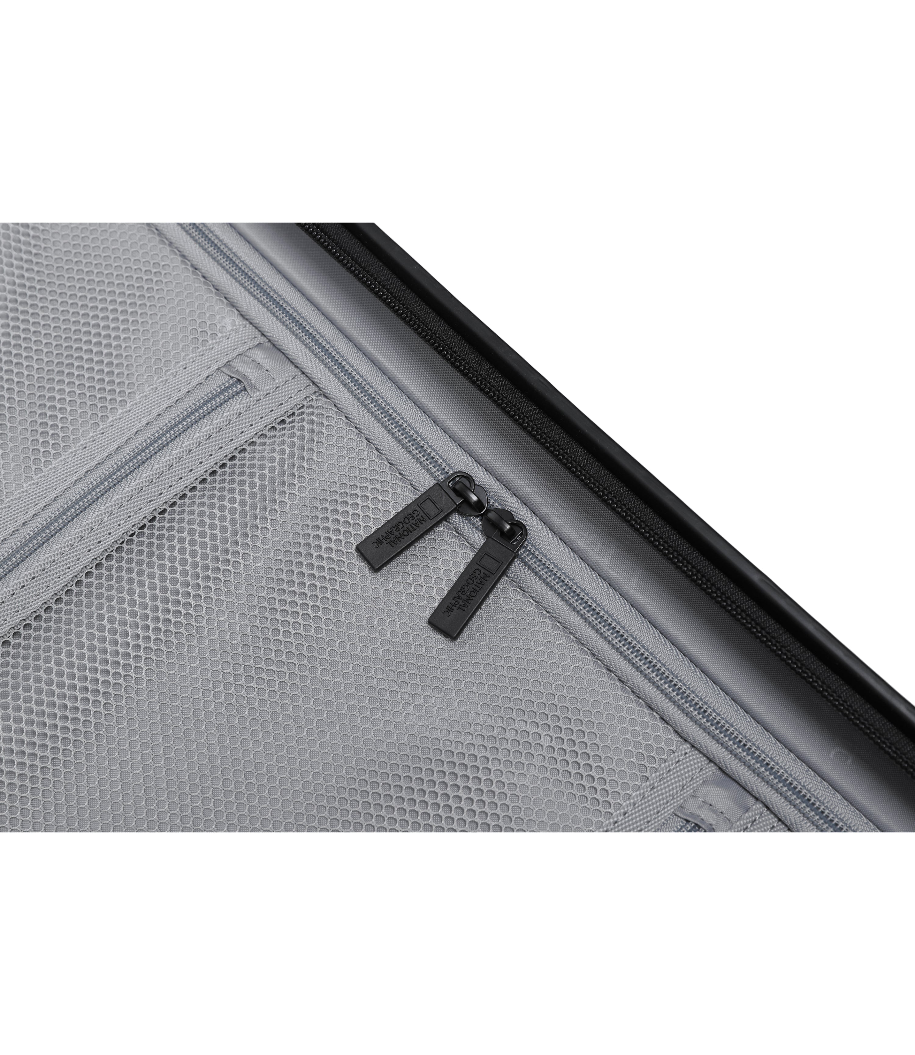 Stonehenge Luggage 26 Inch<br>BLACK
