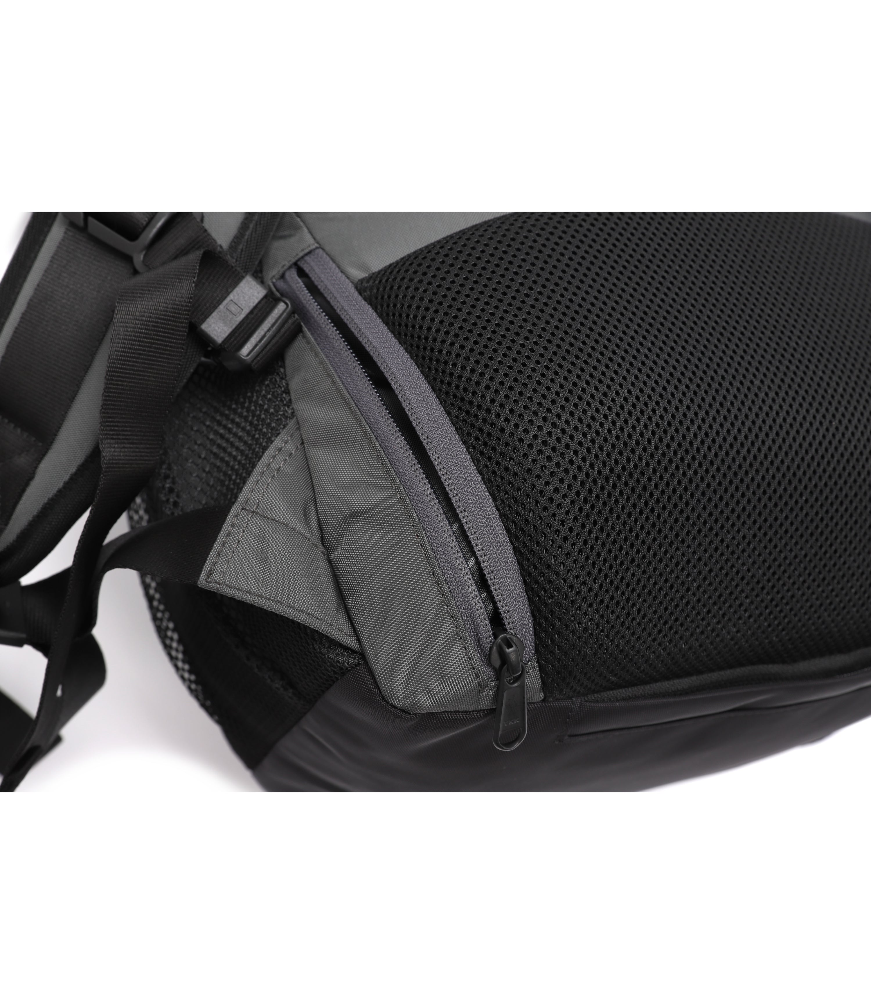 BRAVE Backpack<br>GREY