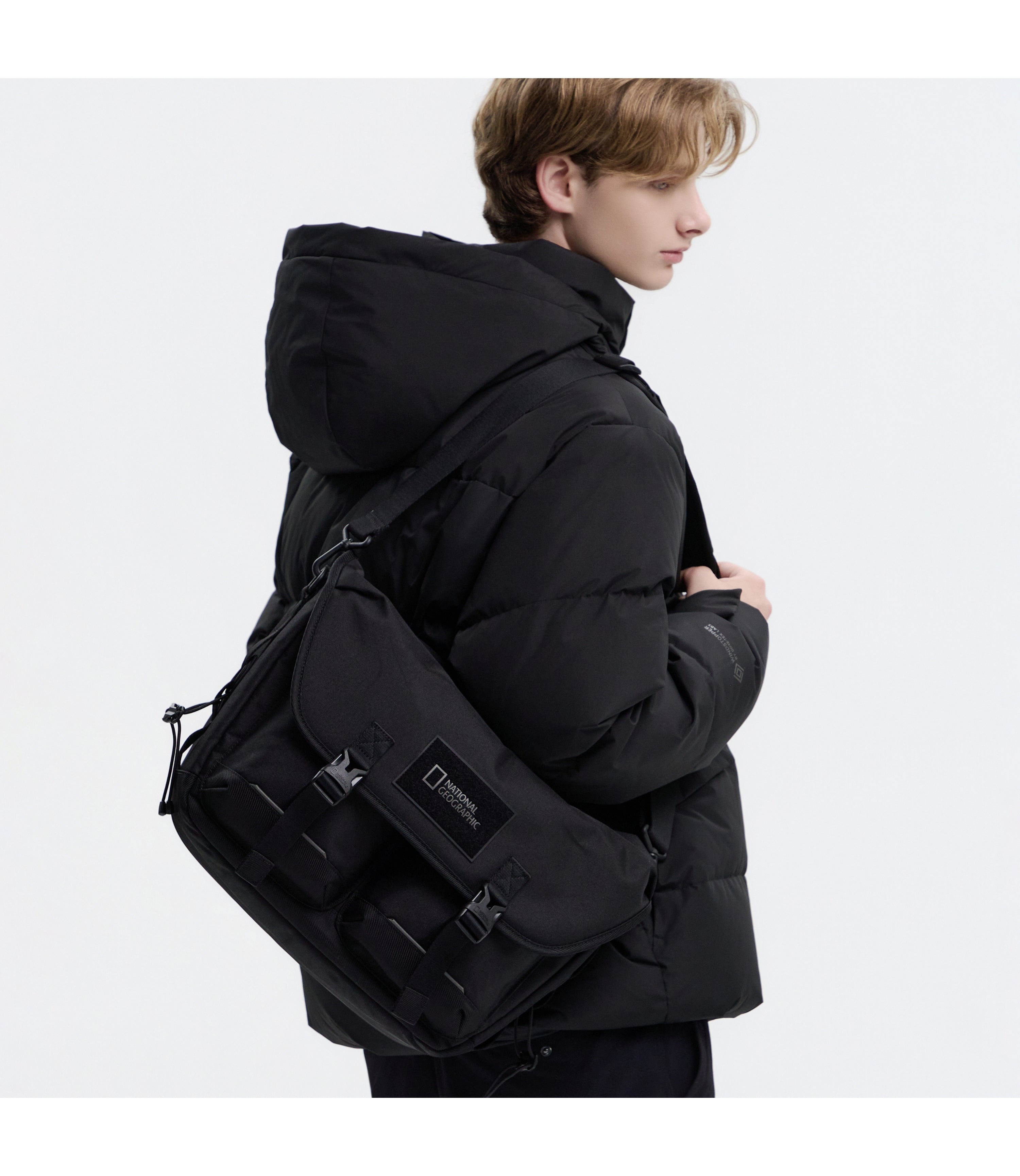 Signature Crossbody Bag<br>BLACK