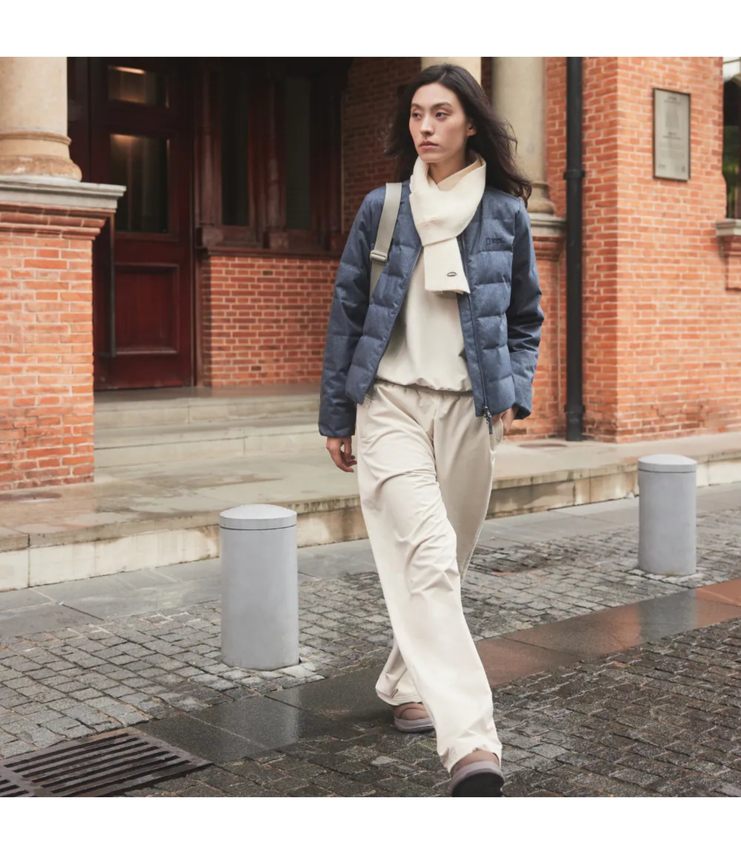 Women's HERON U-Neck Light Down Jumper (Denim)<br>INDIGO