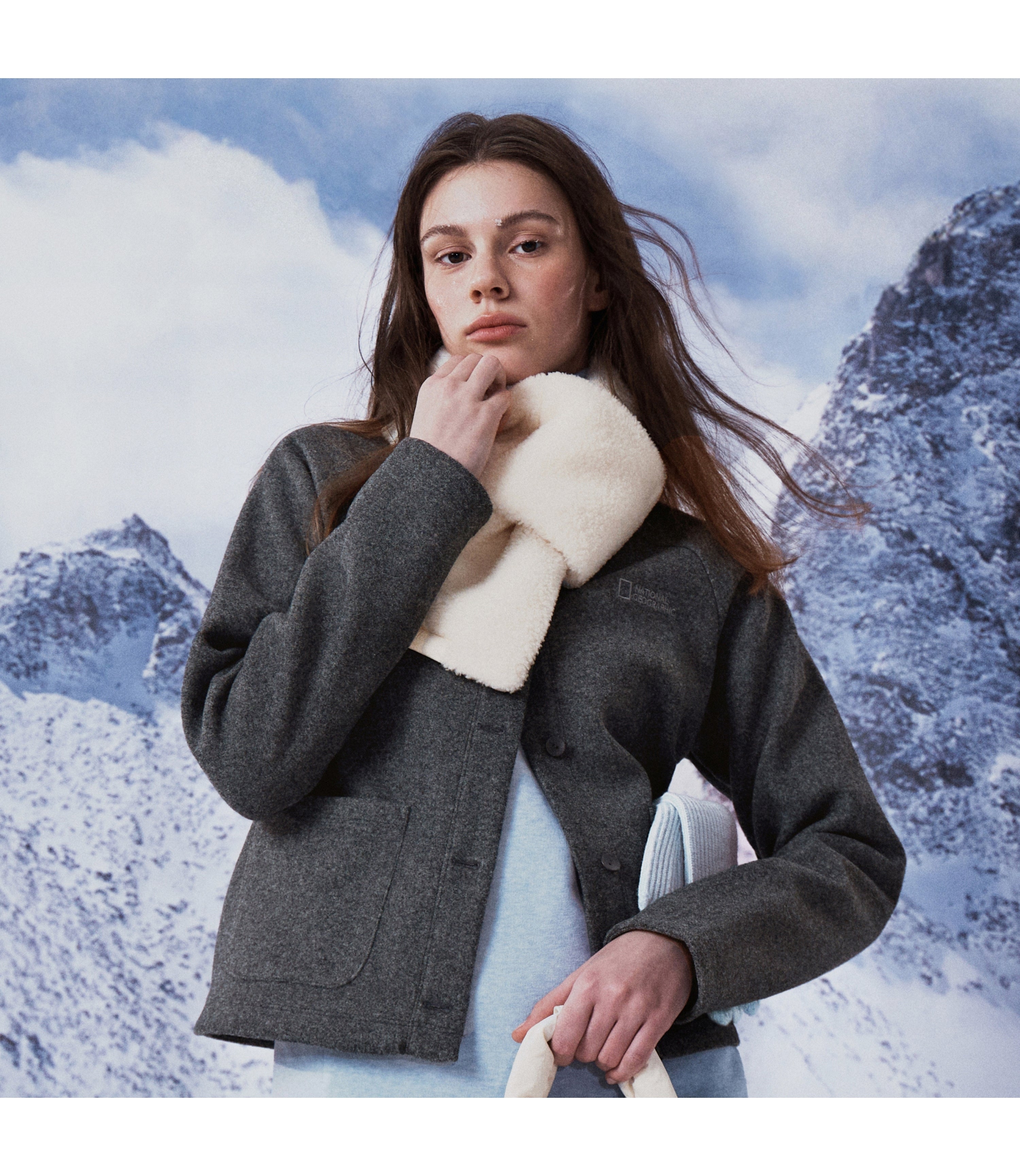 Women's Gliese Round-Neck Cardigan<br>CHARCOAL