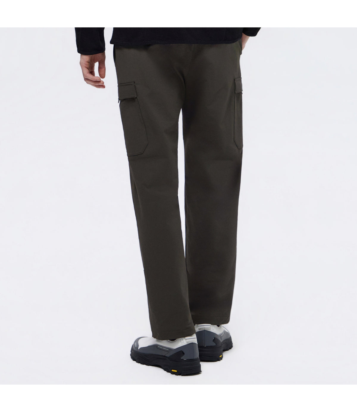 Unisex ARCHELON Double-Warm Brushed Woven Regular Fit Straight Cargo Pants<br>CHARCOAL KHAKI