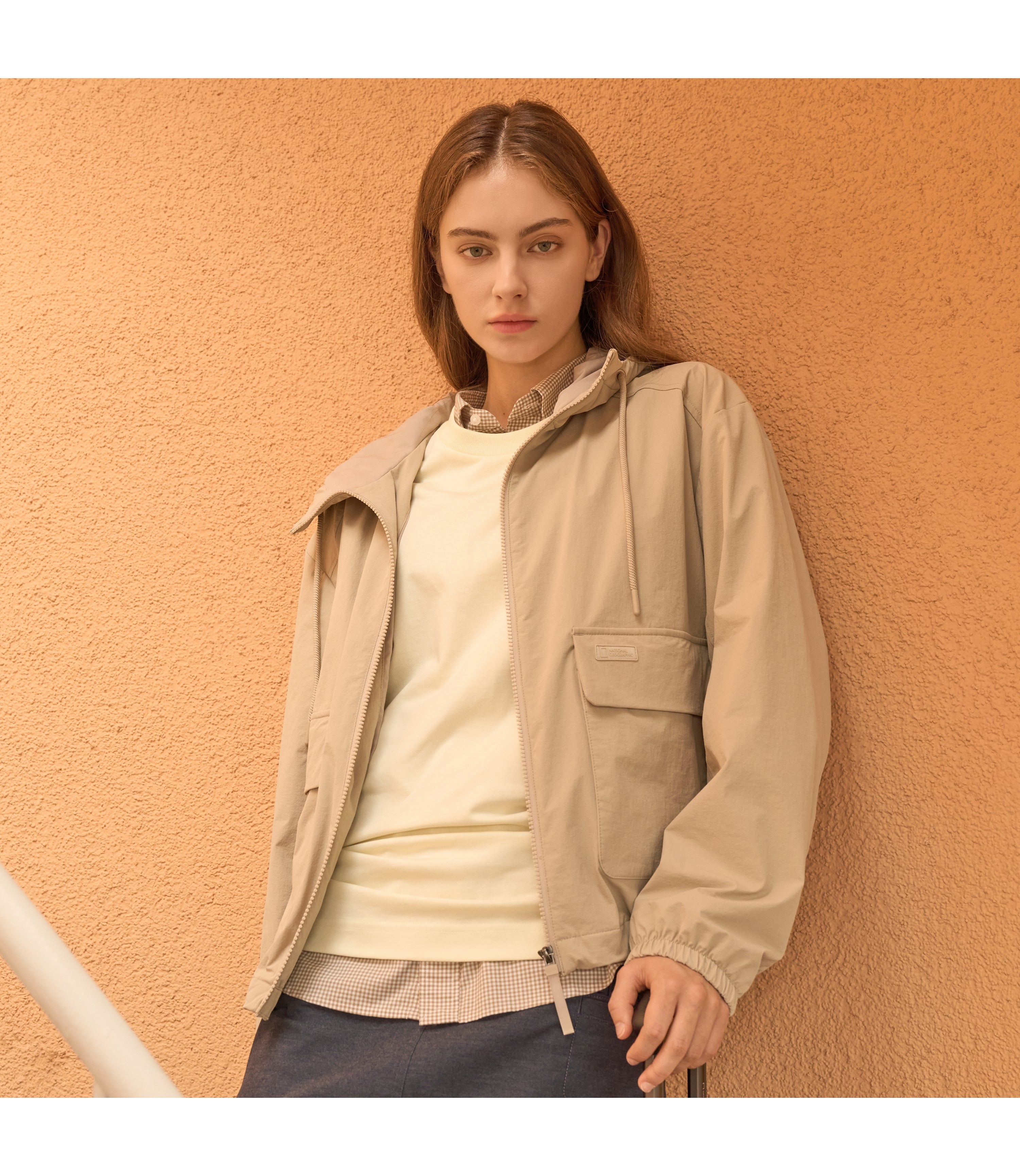 and wander ベージュジャケット Women's ARCHELON Woven Stretch Training Zip-Up Hoodie MOURNING