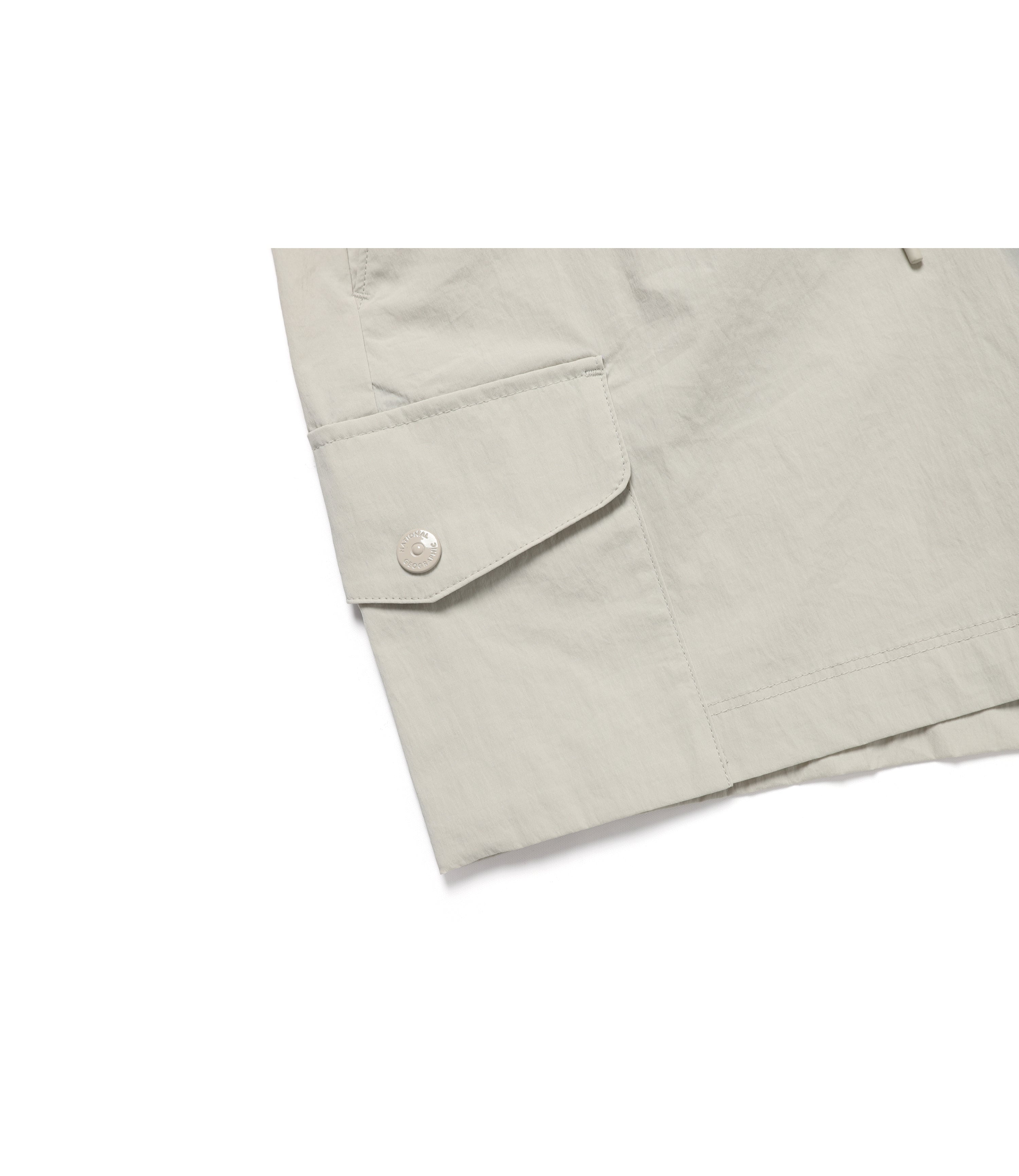 Women’s CYGNUS Woven Stretch Cargo Pocket Short Pants<br>MOURNING BEIGE