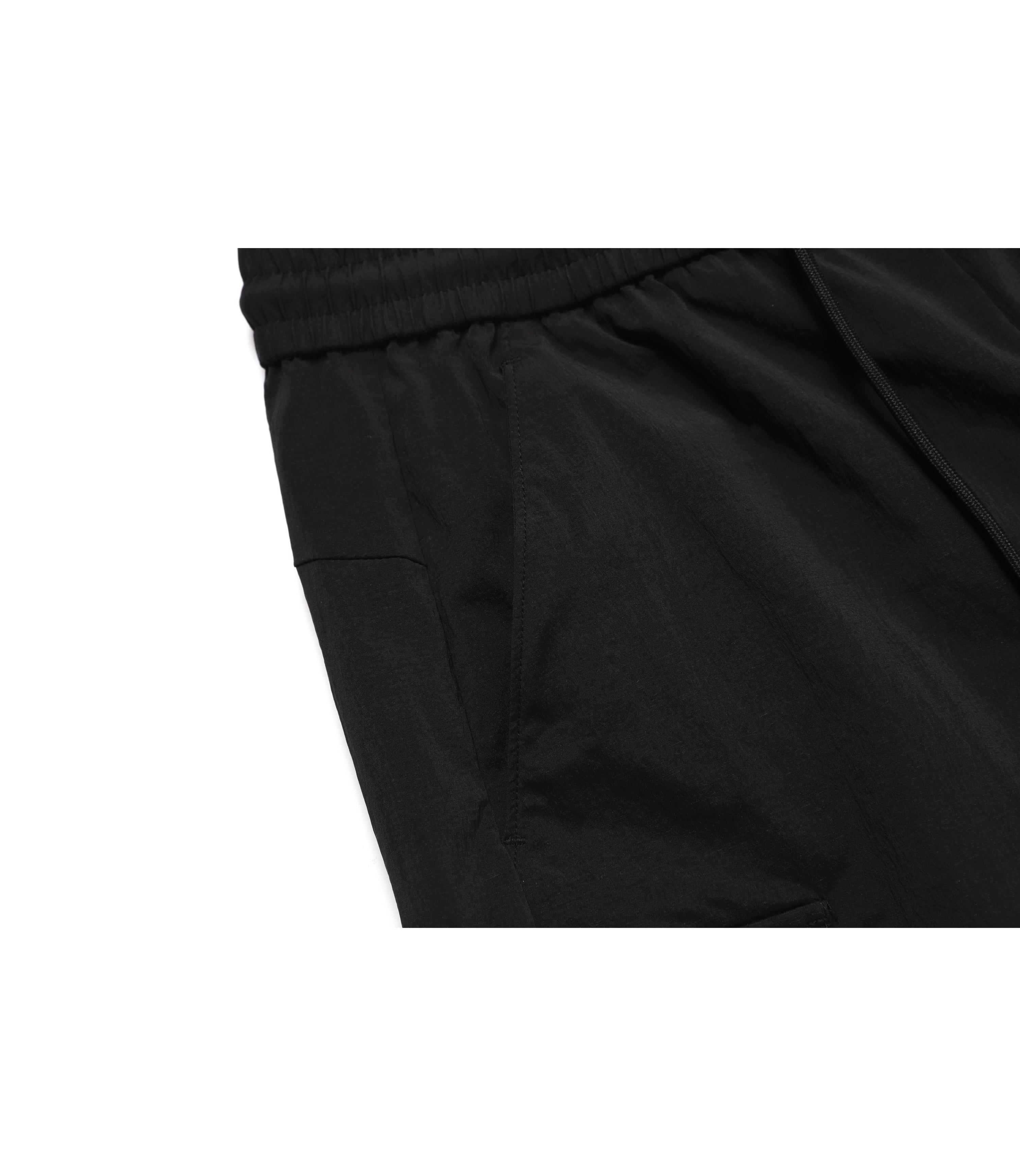 Women’s CYGNUS Woven Stretch Cargo Pocket Short Pants<br>CARBON BLACK