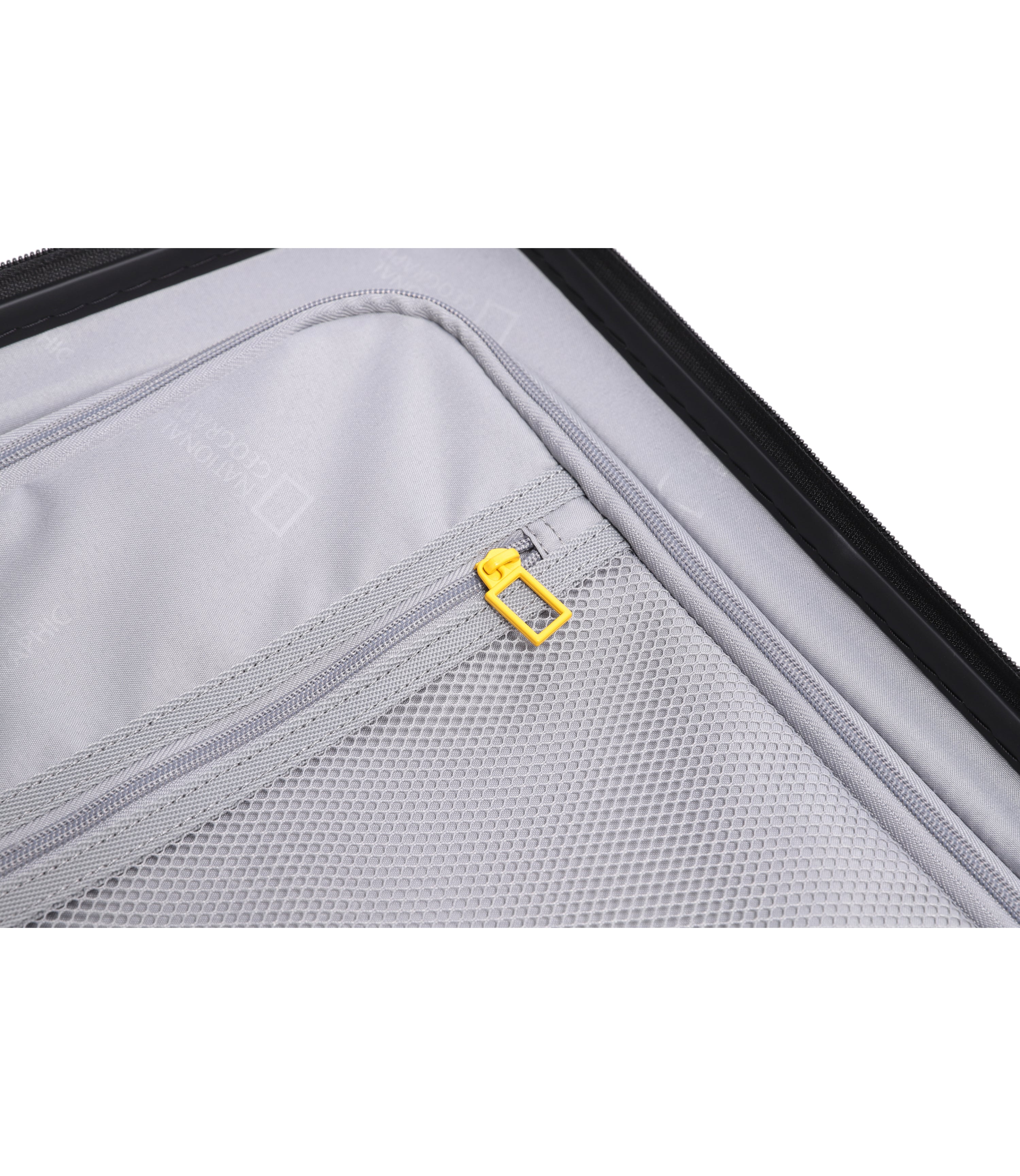 Arch Luggage 20 Inch<br>BLACK