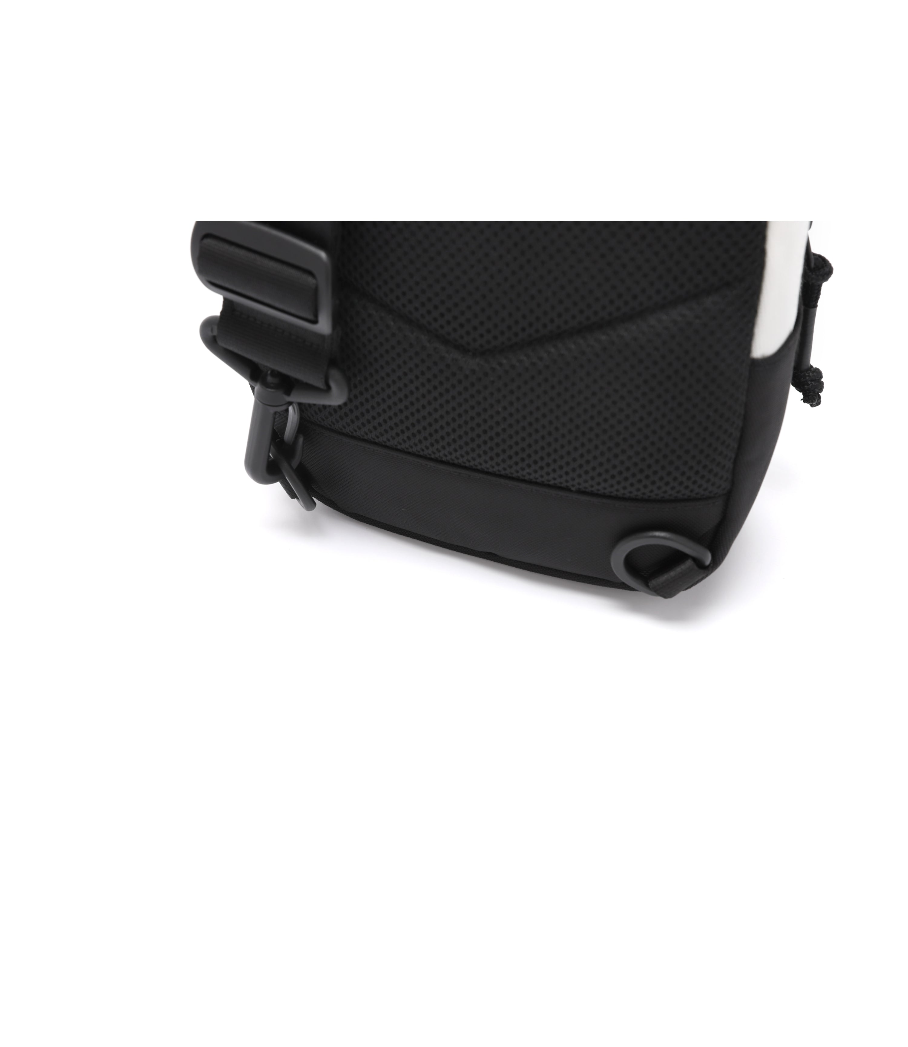 PACHI Sling Bag<br>WHITE
