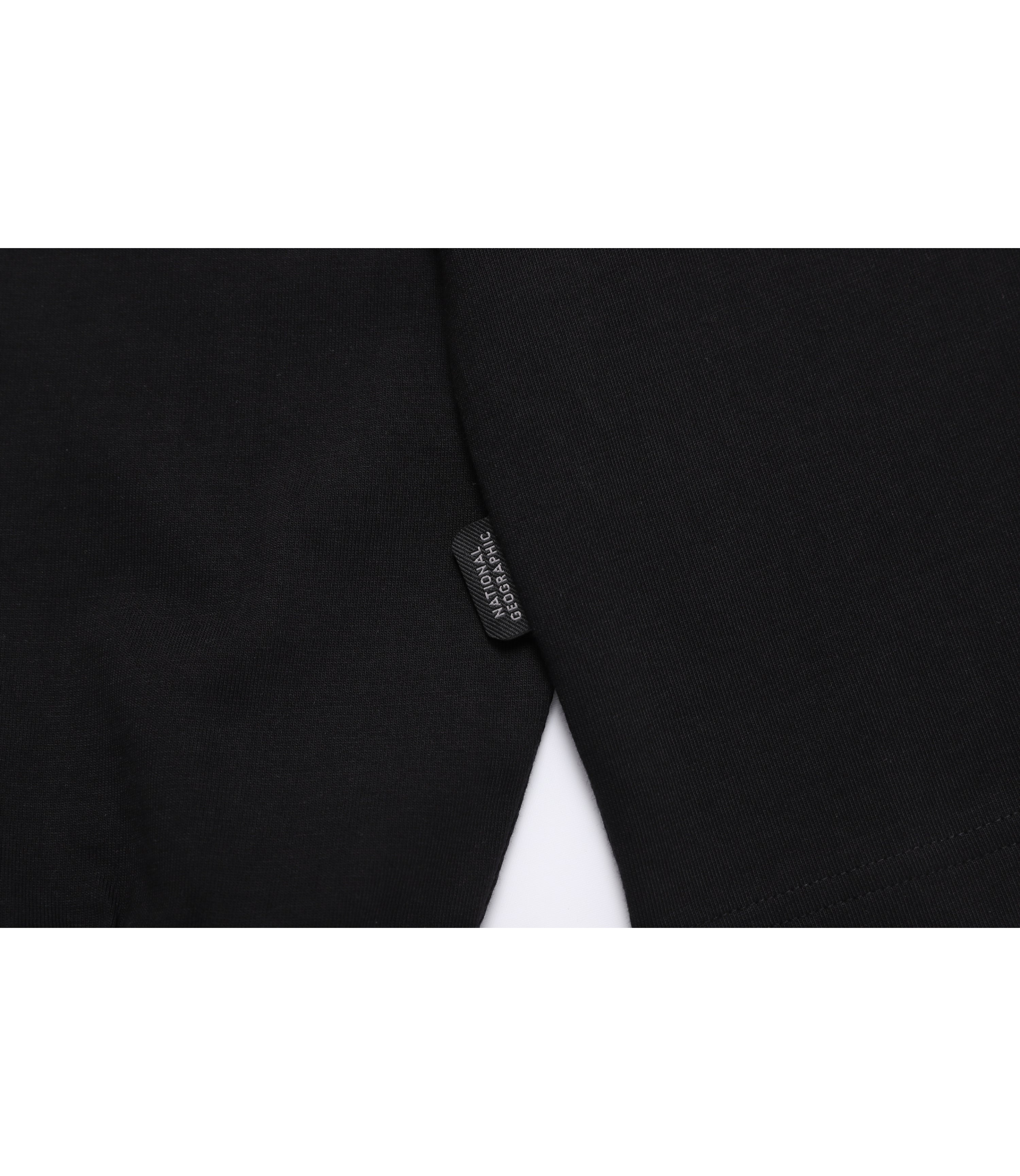 [Online Exclusive] Unisex Semi-Over Fit Long Sleeve Tee<br>BLACK