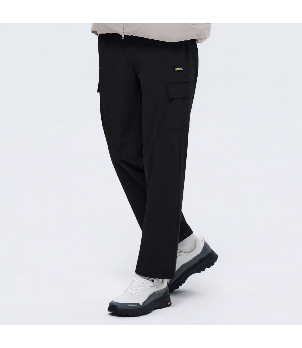 Unisex ARCHELON Woven Stretch Basic Fit Straight Pants<br>BLACK